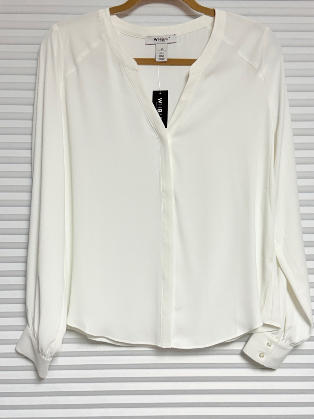 White House Black Market Ivory Long-Sleeve Split-Neck Blouse